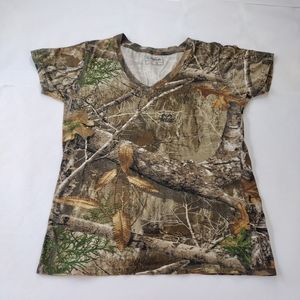 Magellan Outdoors Hunt Camouflage Women's Large Vneck Short Sleeve T-Shirt Used